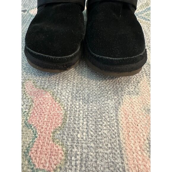 UGG Classic Neumel II Black Boots - Picture 6 of 6